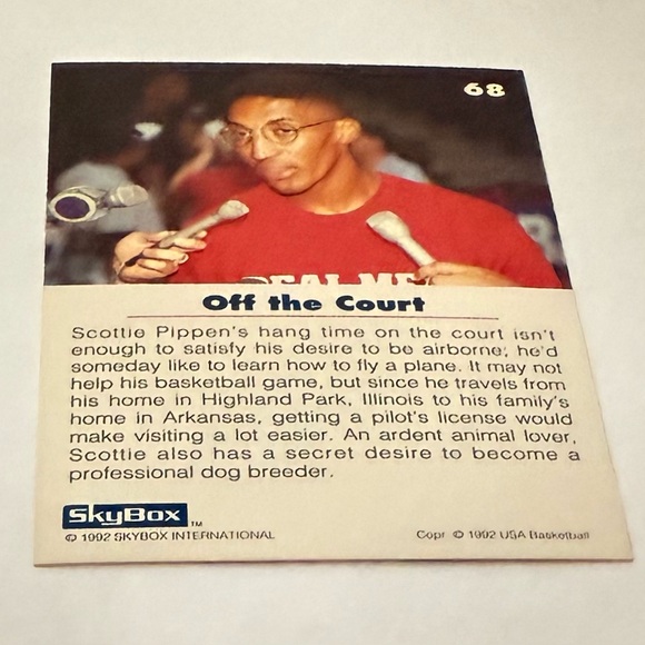 Trading card # 68 Scottie Pippen Basketball 1992 Skybox International - Picture 6 of 8